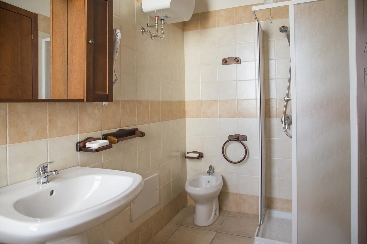 Albergo Diffuso Il Mandorlo Baressa Kamer foto